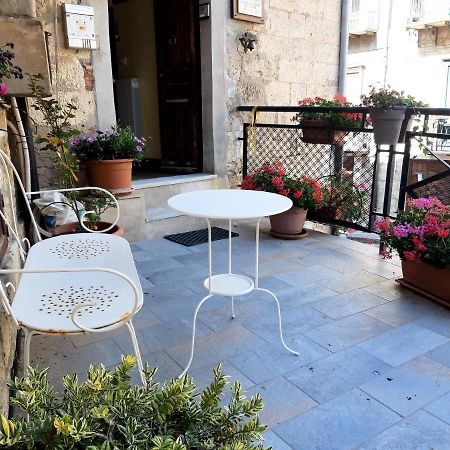 La Casa Del Pittore Di Petralia Petralia Soprana Luaran gambar