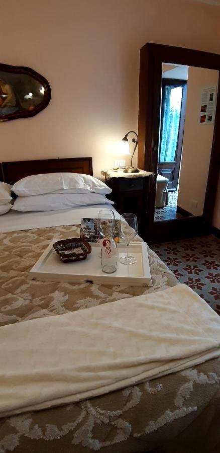 La Casa Del Pittore Di Petralia Petralia Soprana Luaran gambar