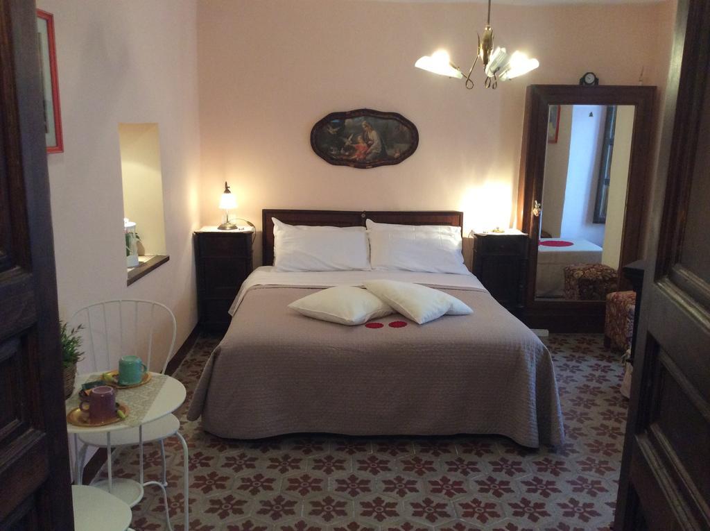 La Casa Del Pittore Di Petralia Petralia Soprana Bilik gambar