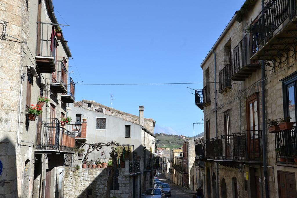La Casa Del Pittore Di Petralia Petralia Soprana Luaran gambar