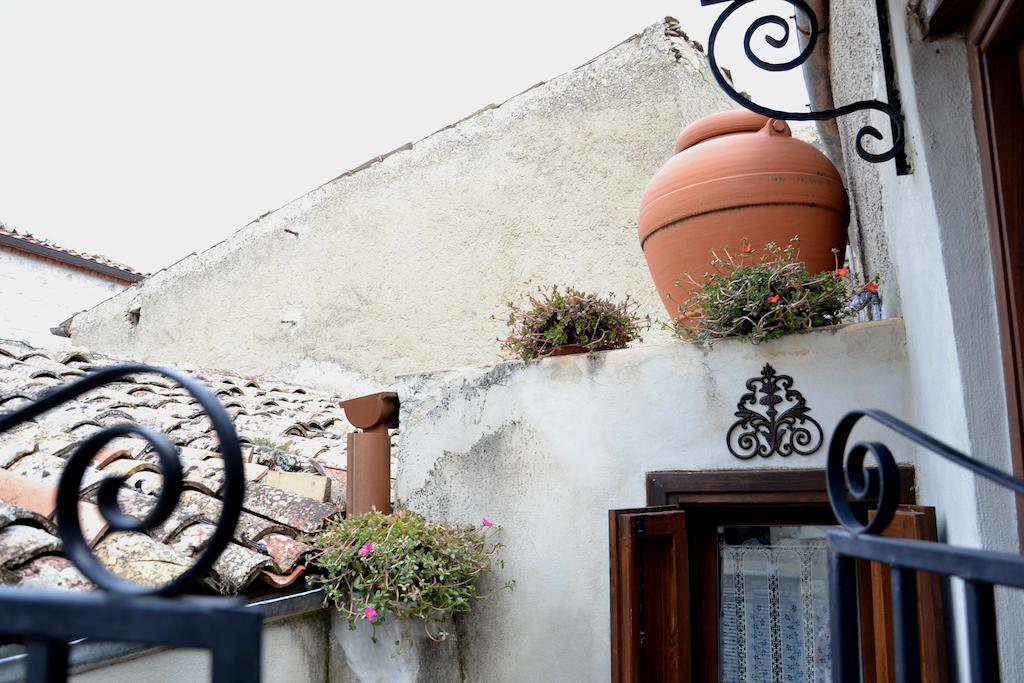 La Casa Del Pittore Di Petralia Petralia Soprana Luaran gambar